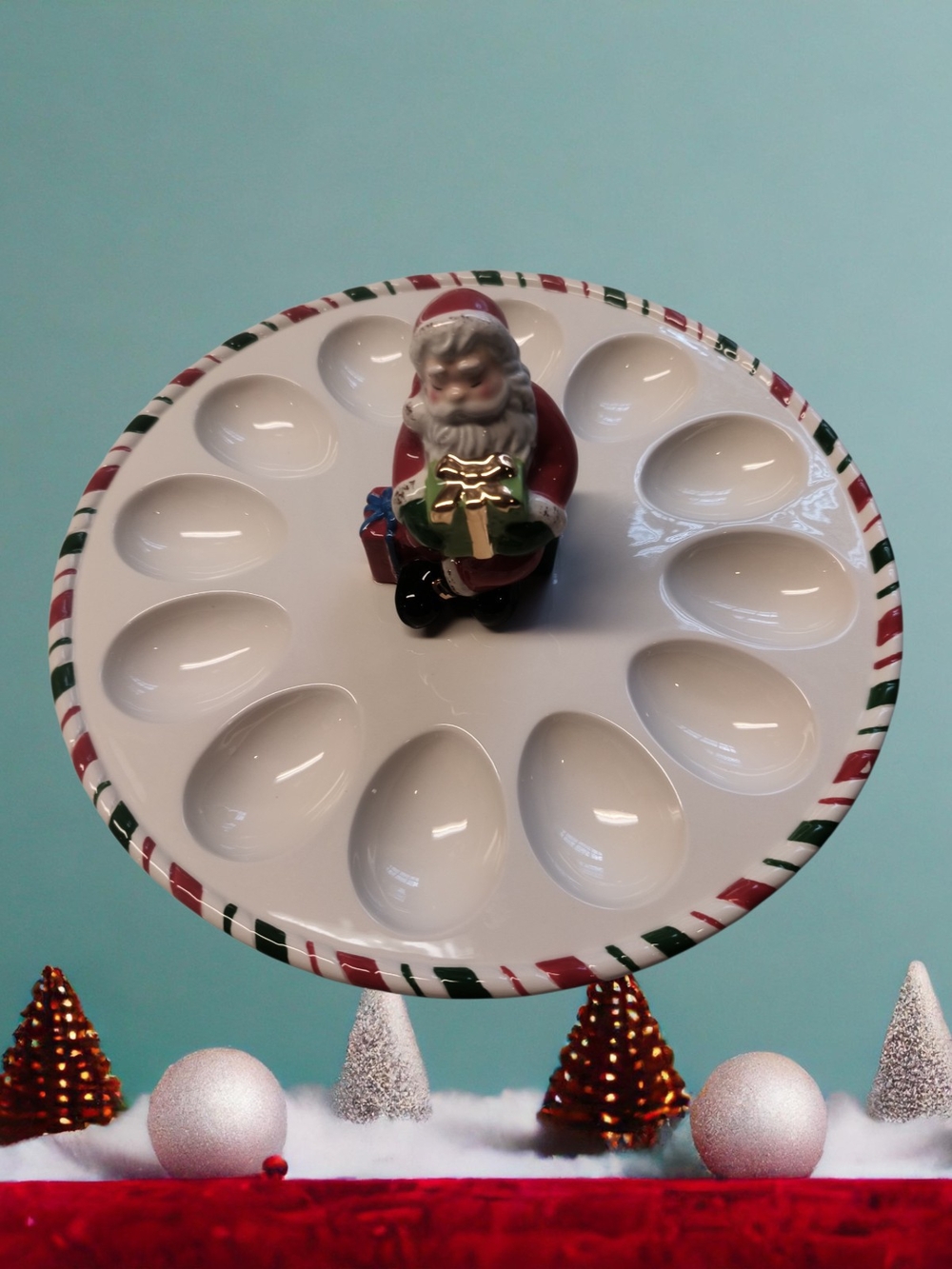 Kathy Ireland Home "Once Upon a Christmas" by Gorham Santa Ceramic  Egg Platter